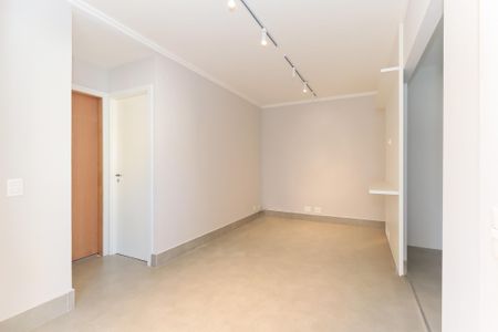 Apartamento à venda com 54m², 2 quartos e 1 vaga Apartamento à venda com 54m², 2 quartos e 1 vagaEspaçaço de entrada com porta de madeira e iluminação de LED.