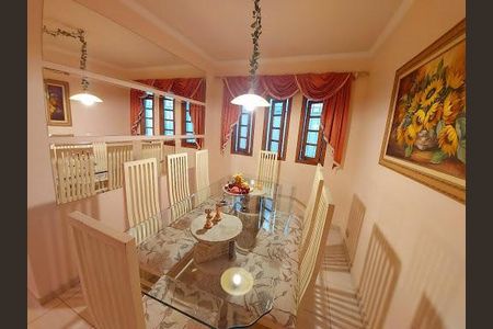 Casa à venda com 182m², 3 quartos e 2 vagas