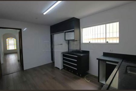 Casa à venda com 200m², 4 quartos e 2 vagas