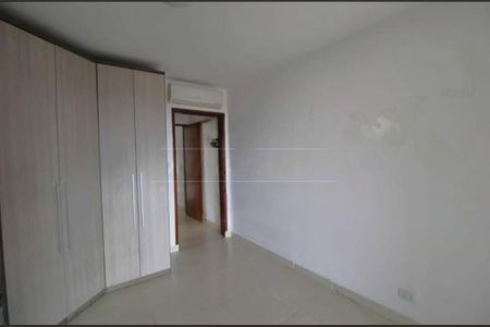 Casa à venda com 4 quartos, 200m² em Jardim Regis, São Paulo