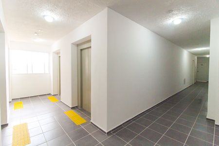 Apartamento à venda com 38m², 1 quarto e sem vagaHall