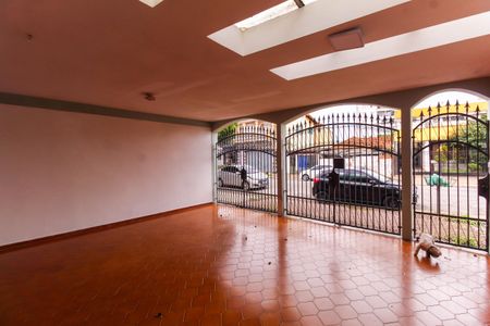 Casa para alugar com 240m², 4 quartos e 2 vagas Casa para alugar com 240m², 4 quartos e 2 vagasGaragem