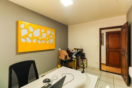 Casa para alugar com 240m², 4 quartos e 2 vagas Casa para alugar com 240m², 4 quartos e 2 vagasQuarto 4
