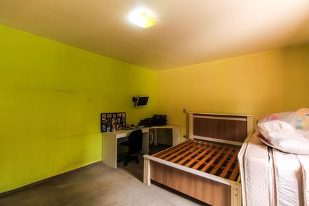Casa para alugar com 240m², 4 quartos e 2 vagas Casa para alugar com 240m², 4 quartos e 2 vagasQuarto 3 - Suíte