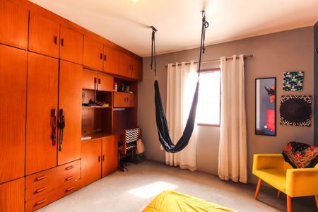Casa para alugar com 240m², 4 quartos e 2 vagas Casa para alugar com 240m², 4 quartos e 2 vagasQuarto 2 - Suíte