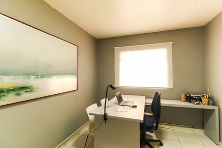 Casa para alugar com 240m², 4 quartos e 2 vagas Casa para alugar com 240m², 4 quartos e 2 vagasQuarto 4