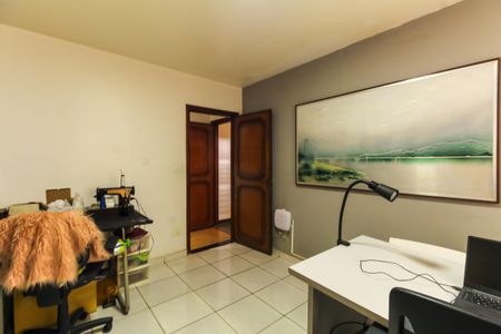 Casa para alugar com 240m², 4 quartos e 2 vagas Casa para alugar com 240m², 4 quartos e 2 vagasQuarto 4