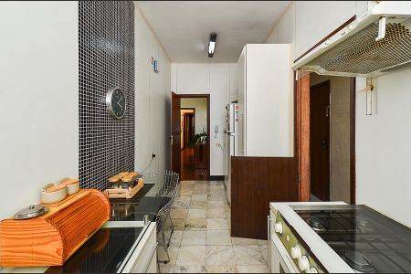Apartamento à venda com 238m², 4 quartos e 2 vagas Apartamento à venda com 238m², 4 quartos e 2 vagasCozinha