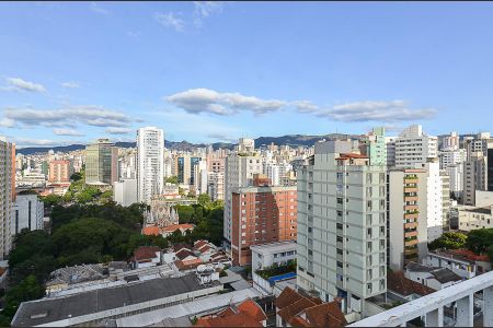 Apartamento à venda com 238m², 4 quartos e 2 vagas Apartamento à venda com 238m², 4 quartos e 2 vagasVista