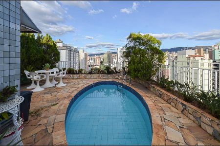 Apartamento à venda com 238m², 4 quartos e 2 vagas Apartamento à venda com 238m², 4 quartos e 2 vagasCobertura