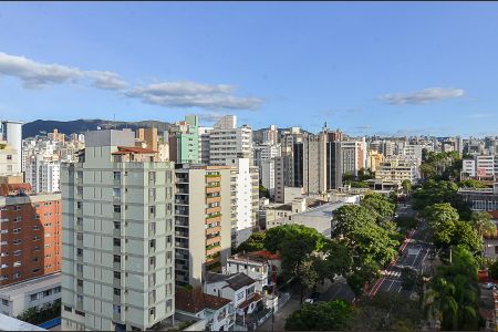 Apartamento à venda com 238m², 4 quartos e 2 vagas Apartamento à venda com 238m², 4 quartos e 2 vagasVista