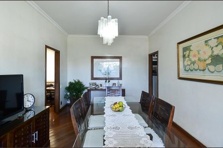 Apartamento à venda com 238m², 4 quartos e 2 vagas Apartamento à venda com 238m², 4 quartos e 2 vagasSala de Jantar