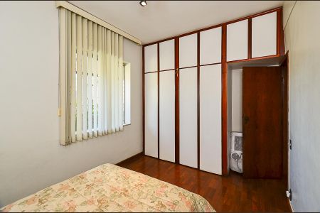 Apartamento à venda com 238m², 4 quartos e 2 vagas Apartamento à venda com 238m², 4 quartos e 2 vagasQuarto 2