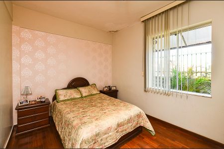 Apartamento à venda com 238m², 4 quartos e 2 vagas Apartamento à venda com 238m², 4 quartos e 2 vagasQuarto 2