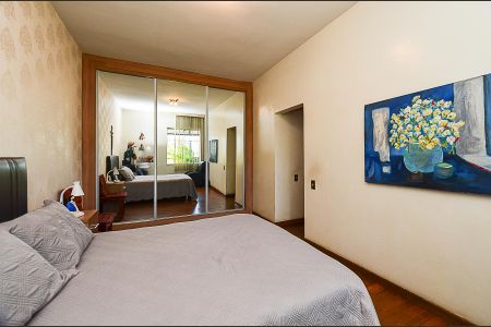 Apartamento à venda com 238m², 4 quartos e 2 vagas Apartamento à venda com 238m², 4 quartos e 2 vagasSuíte