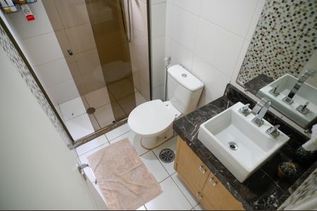 Apartamento à venda com 47m², 2 quartos e 1 vaga Apartamento à venda com 47m², 2 quartos e 1 vagaBanheiro