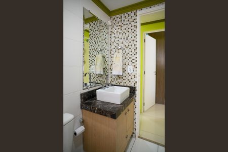 Apartamento à venda com 47m², 2 quartos e 1 vaga Apartamento à venda com 47m², 2 quartos e 1 vagaBanheiro