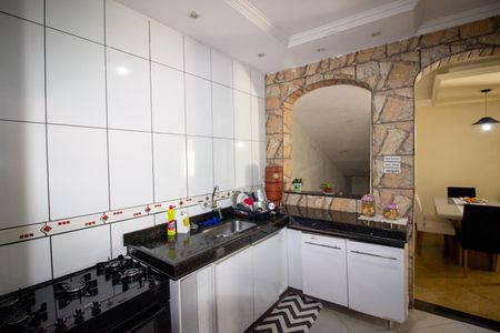 Casa para alugar com 200m², 2 quartos e 2 vagasCozinha e Área de Serviço
