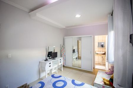 Casa para alugar com 200m², 2 quartos e 2 vagasQuarto Suíte