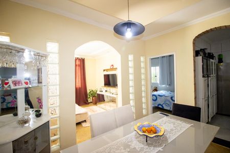 Sala de Jantar de casa para alugar com 2 quartos, 200m² em Tropical, Contagem