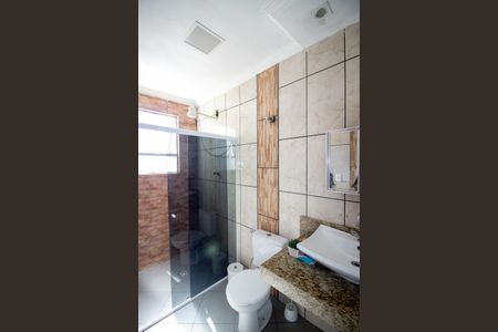 Casa para alugar com 200m², 2 quartos e 2 vagasBanheiro da Suíte