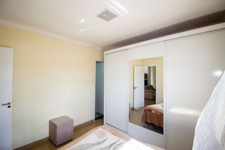 Casa para alugar com 200m², 2 quartos e 2 vagasQuarto Suíte 1