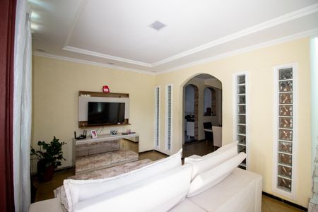 Sala de casa para alugar com 2 quartos, 200m² em Tropical, Contagem