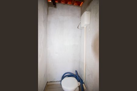 Casa para alugar com 200m², 2 quartos e 2 vagasLavabo