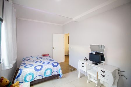 Casa para alugar com 200m², 2 quartos e 2 vagasQuarto Suíte