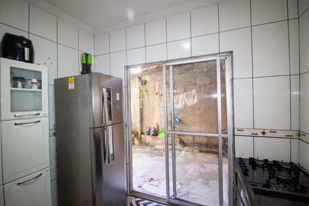 Casa para alugar com 200m², 2 quartos e 2 vagasCozinha e Área de Serviço