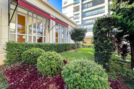 Apartamento para alugar com 210m², 4 quartos e 3 vagasÁrea externa