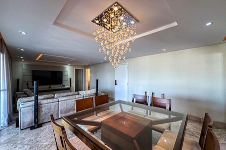 Apartamento para alugar com 210m², 4 quartos e 3 vagasSala de Jantar