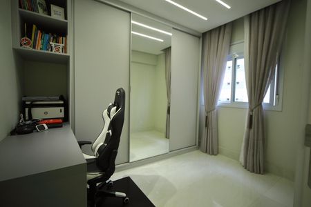 Apartamento à venda com 96m², 3 quartos e 2 vagasQuarto 3