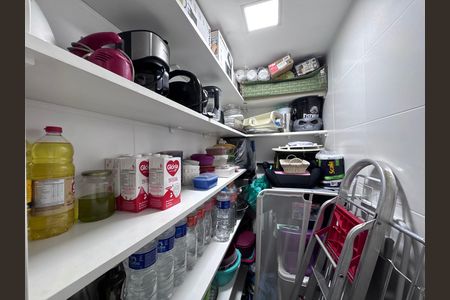 Apartamento à venda com 118m², 4 quartos e 2 vagasCozinha e Área de Serviço