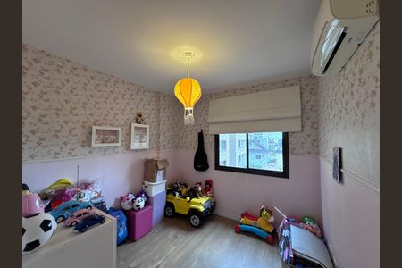 Apartamento à venda com 118m², 4 quartos e 2 vagasSuíte 2