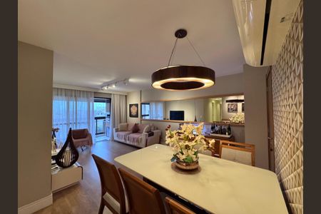 Apartamento à venda com 118m², 4 quartos e 2 vagasSala