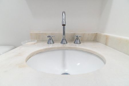 Apartamento à venda com 53m², 2 quartos e 2 vagas Apartamento à venda com 53m², 2 quartos e 2 vagasBanheiro Social