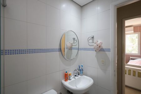 Casa de condomínio para alugar com 110m², 3 quartos e 3 vagasBanheiro social