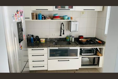 Cozinha de casa de condomínio para alugar com 3 quartos, 110m² em Vila Santos, São Paulo