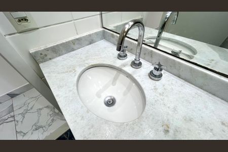 Apartamento para alugar com 66m², 2 quartos e 1 vagaBanheiro 1