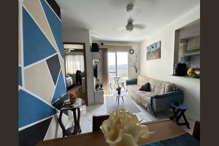 Sala de apartamento para alugar com 2 quartos, 50m² em Todos Os Santos, Rio de Janeiro