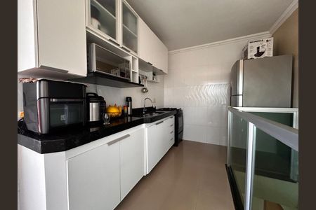 Apartamento à venda com 134m², 3 quartos e 2 vagasCozinha