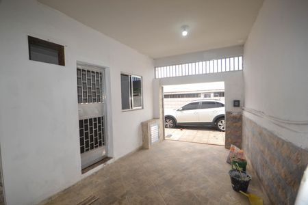 Casa para alugar com 90m², 2 quartos e 1 vaga