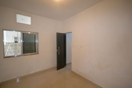Casa para alugar com 2 quartos, 90m² em Silvânia, Nova Iguaçu