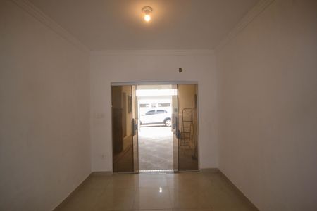 Casa para alugar com 90m², 2 quartos e 1 vaga