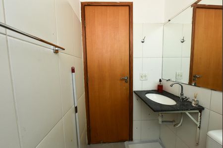 Apartamento para alugar com 47m², 2 quartos e 1 vagaBanheiro