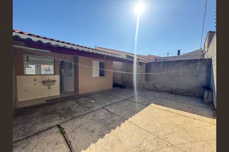 Casa de condomínio para alugar com 50m², 2 quartos e 2 vagas Casa de condomínio para alugar com 50m², 2 quartos e 2 vagasQuintal