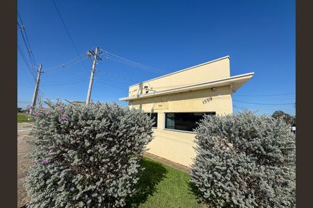 Casa de condomínio para alugar com 50m², 2 quartos e 2 vagas Casa de condomínio para alugar com 50m², 2 quartos e 2 vagasFachada e portaria