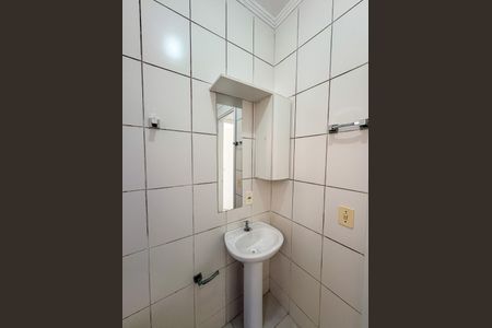 Casa de condomínio para alugar com 50m², 2 quartos e 2 vagas Casa de condomínio para alugar com 50m², 2 quartos e 2 vagasBanheiro