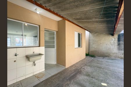 Casa de condomínio para alugar com 50m², 2 quartos e 2 vagas Casa de condomínio para alugar com 50m², 2 quartos e 2 vagasÁrea de Serviço